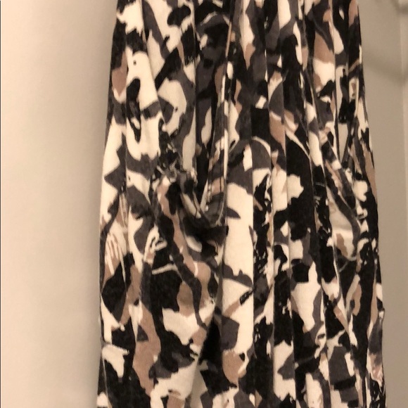 Dynamite patterned halter top - Picture 4 of 4